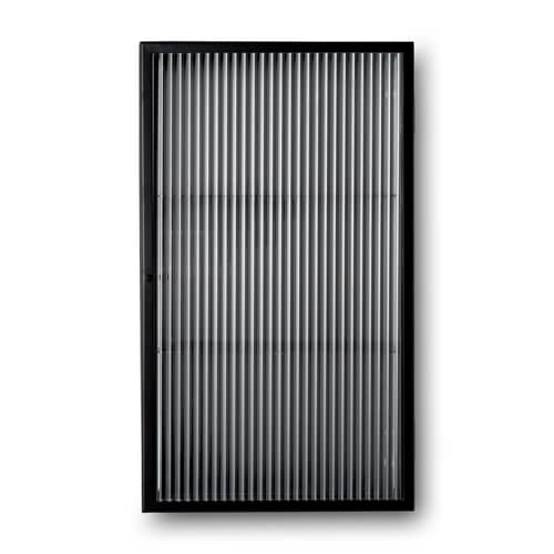 Rangement mural Haze métal noir / L 35 x H 60 cm - Verre cannelé - Ferm Living - Noir / Verre cannelé - Métal laqué époxy, Verre cannelé