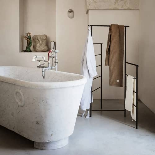 Porte-serviettes Dora métal blanc / Valet - Pliable - L 60 x H 132,5 cm / Seconde vie - Ferm Living - Blanc - Fer
