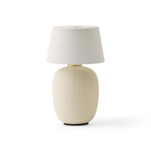 Lampe sans fil rechargeable Torso céramique beige / Ø 12 x H 20 cm - Audo Copenhagen - Sable - Céramique, Laiton, Lin