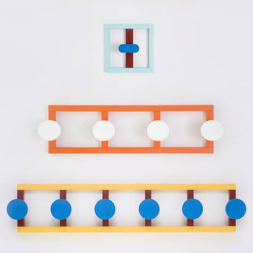 Wandgarderobe Hook 3 holz bunt / By Nathalie Du Pasquier - 108 x 24 cm - Holz - raawii - Hook 3 - bemaltes Holz