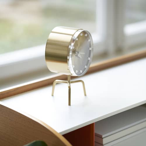 Desk Clock - Tripod Clock Desk clock metal gold / By George Nelson, 1947-1953 - Vitra - Brass - Acrylic glass, Brass