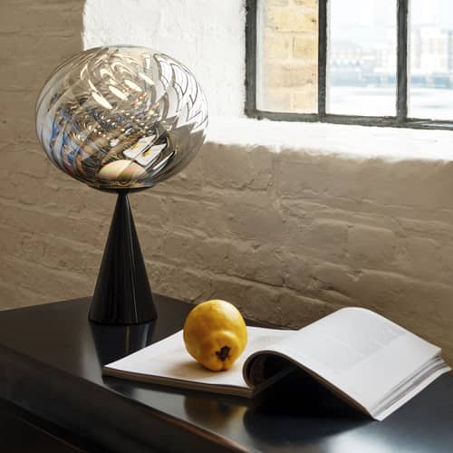 Lampe de table Whirl Cone Fat / LED - Ø 30 cm - Tom Dixon - Argent / Pied noir - Acier, Polycarbonate semi-métallisé