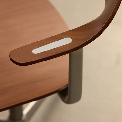 Fauteuil pivotant Mynt bois marron / Noyer - Vitra - Noyer / Pied alu sablé - Aluminium, Contreplaqué