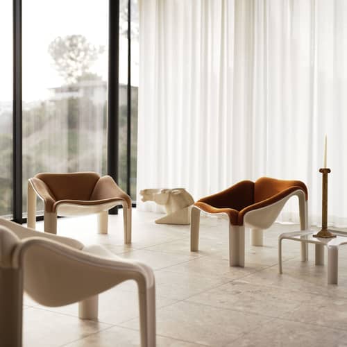 Gepolsterter Sessel F300 textil orange / Pierre Paulin, Neuauflage 1965 - Gubi - Gewebe in Orange / Alabaster Weiß - Gewebe, HiREK, Schaumstoff