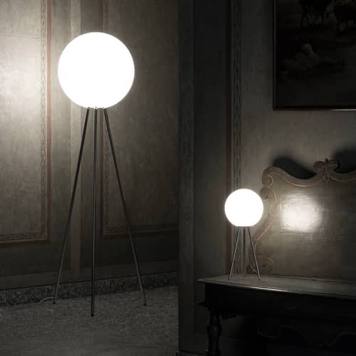 Lampadaire Prima Signora verre blanc - Fontana Arte - Blanc / Pieds métal chromé - Métal chromé, Verre soufflé