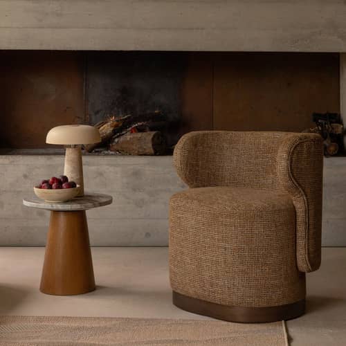 Gepolsterter Sessel Giulio textil braun - NV GALLERY - Karamel / Holz dunkel - FSC-zertifiziertes Holz, High Density-Schaum, Tissu Tweed