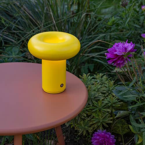 Kabellose, wiederaufladbare Außenlampe Glimpse metall gelb / Ø 17 cm - & klevering - Leuchtend gelb - Metall