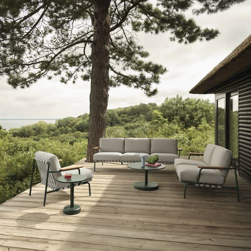Divano da giardino a 2 posti Settle tessuto grigio / 152,5 cm - Muuto - Tessuto Verde scuro / Grigio chiaro (trama a coste 2) - Acciaio, Cinghia in poliestere, Espanso, Mogano, Tessuto per esterni