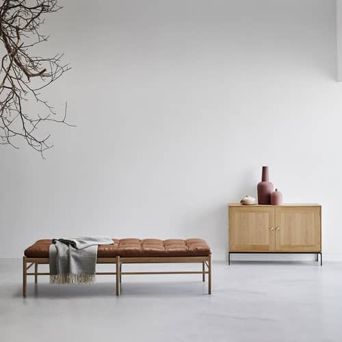 OW150 Lounge chair leather brown / Ole Wanscher - 1963 - CARL HANSEN & SON - Daybed & mattress / Soaped oak & Cognac (Sif 95 leather) -  Duvet, Foam, Leather, Soap oak