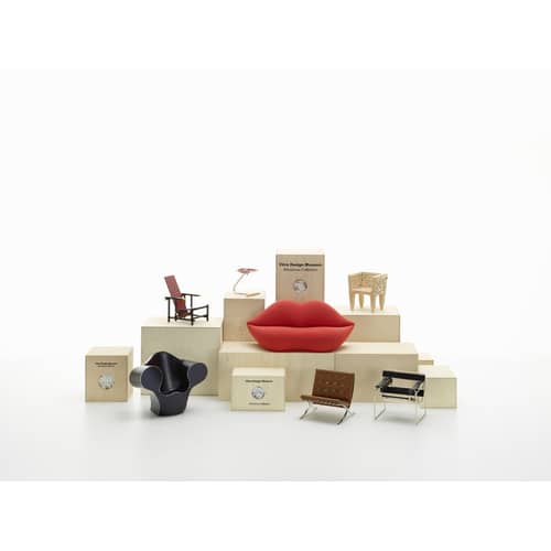 Vitra Rood Blauwe Stoel Miniature - blue yellow red black | Made