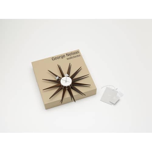Sunburst Clock Clock natural wood / By George Nelson, 1948-1960 / Ø 47 cm - Vitra - Dark walnut - Metal, Solid walnut