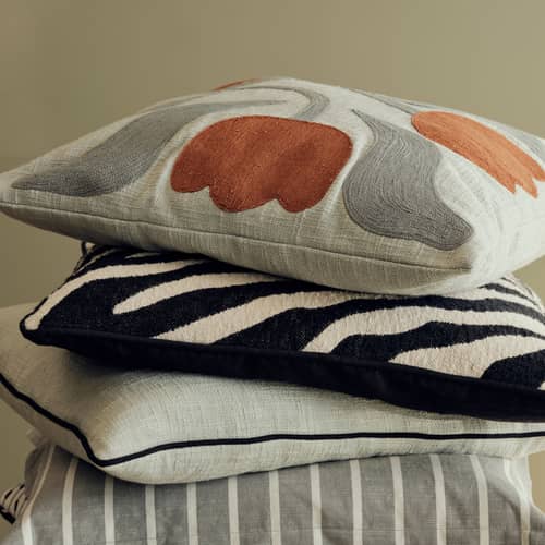 Housse de coussin Dora vert / 50 x 50 cm - Brodé - BROSTE COPENHAGEN - Vert sauge & Moka - Coton