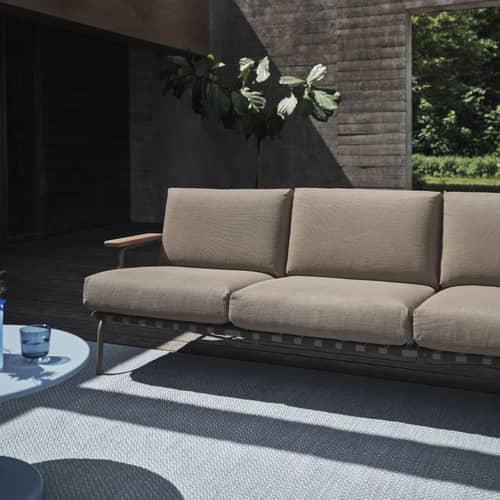 Gartensofa 3-Sitzer Settle textil beige / L 218,5 cm - Muuto - Taupe / Stoff Beige (Ribbed Weave 5) - , Mahagoni, Polyester-Gurtband, Schaumstoff, Stahl