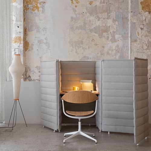 Fauteuil pivotant Mynt / Chêne - Vitra - Chêne / Pied blanc - Aluminium, Contreplaqué