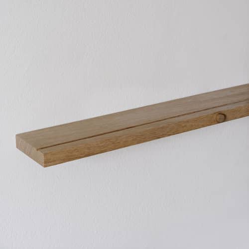 Gallery Shelf Frame shelf natural wood / W 115 x D 8 cm - Grooved - MOEBE - Natural oak - Solid oak