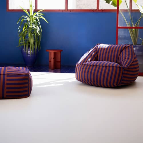 Pouf Otto tissu bleu / Repose-pieds - 55 x 55 cm - NOBODINOZ - Rouge brun & bleu encre - Coton biologique, Polystyrène expansé