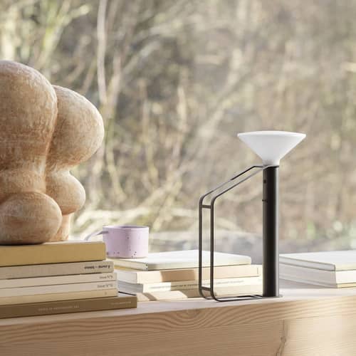 Lampe extérieur sans fil rechargeable Piton métal noir - Muuto - Noir - Aluminium, Plastique