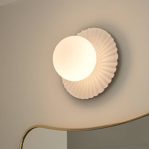Applique salle de bains Liila Muuse Small / Plafonnier - Ø 20 cm - NUURA - Blanc / Blanc opalin - Aluminium, Verre soufflé bouche