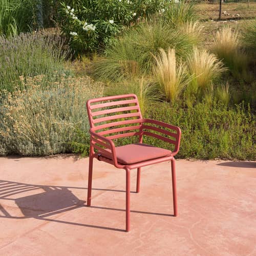 Fauteuil empilable Doga rouge - NARDI - Marsala - Résine de fibre de verre