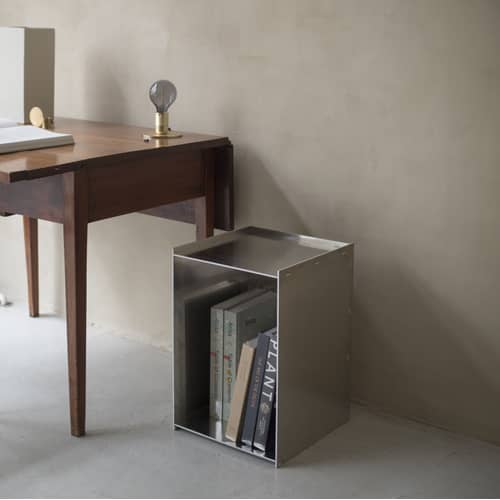 Tavolino d\'appoggio Rivet Box Table metallo / L 33,8 x H 48,1 x P 32,8 cm - Martellato a mano - Frama  - Alluminio grezzo - Alluminio grezzo