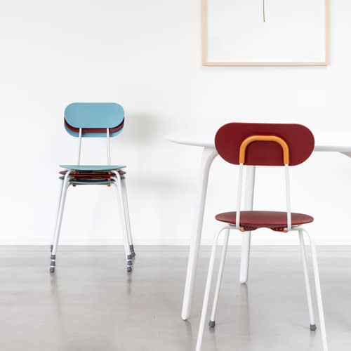 Chaise empilable Mariolina plastique bleu / Enzo Mari, 2002 - Magis - Bleu ciel / Piètement blanc - Acier verni, Polypropylène
