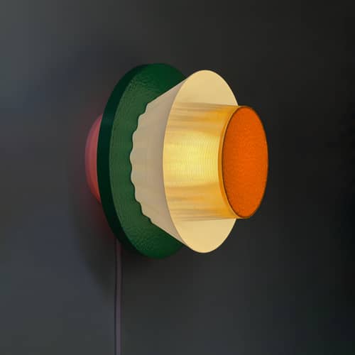Wandleuchte mit Stromkabel Mina plastikmaterial bunt / Ø 20 cm - Recycelter Kunststoff / Hergestellt in Frankreich - Warren & Laetitia - Gelb / Himmelblau / Grün / Rosa - Bioplastik, Recycelter Kunststoff