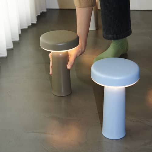 Ease Wireless rechargeable outdoor lamp plastic material blue / ABS - Ø 13 x H 21.5 cm - Muuto - Light blue - Moulded ABS plastic