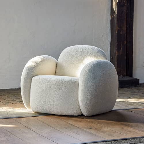 Fauteuil rembourré Zanno tissu bouclé blanc - Bloomingville - Blanc (tissu bouclé) - Mousse polyuréthane, Pin, Tissu bouclé
