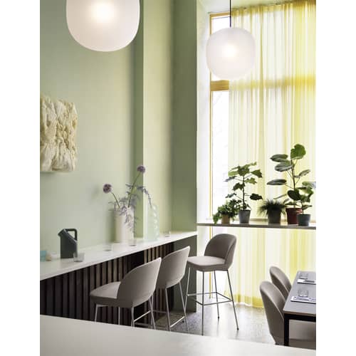 Pendelleuchte Rime glas weiß / Ø 37  - Mundgeblasenes Glas - Muuto - Oberteil schwarz / Weiß - klarlackbeschichtetes Aluminium, mundgeblasenes Glas