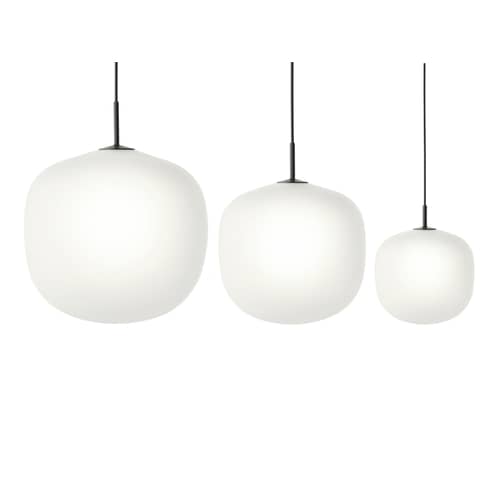 Suspension Rime verre blanc / Ø 25 - soufflé bouche - Muuto - Monture noire / Blanc - Aluminium verni, Verre soufflé bouche