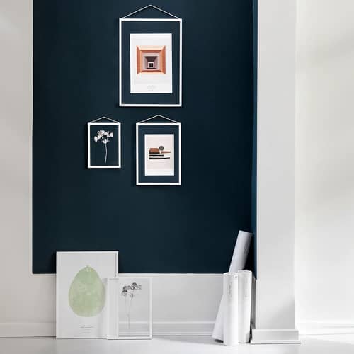 A5 Frame metal white / 16.8 x 23 cm - MOEBE - White (Aluminium) - Acrylic glass, Aluminium, Elastic webbing