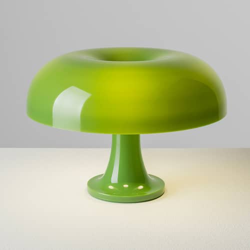 Lampada da tavolo Nessino materiale plastico verde / Ø 32 x H 23 cm - Riedizione degli anni \'60 - Artemide - Verde - Tecnopolimero