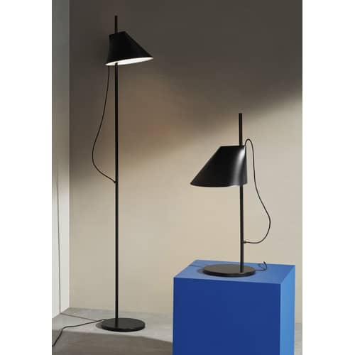 Lampadaire Yuh LED métal noir / Orientable - H 140 cm - Louis Poulsen - Noir - Aluminium laqué, Laiton