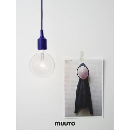 Suspension E27 plastique gris / Silicone - Ampoule incluse - Muuto - Gris foncé - Silicone