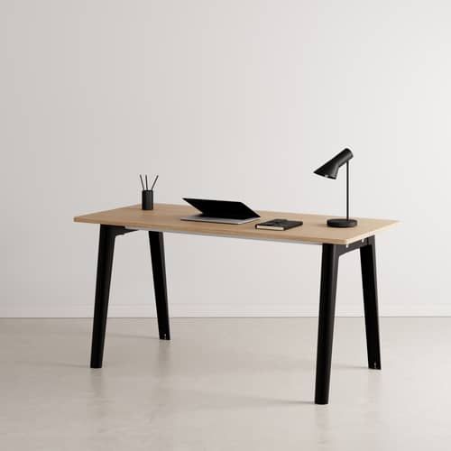 Bureau New Modern / 150 x 70 cm - Chêne éco-certifié - TIPTOE - Noir graphite / Plateau chêne - Acier thermolaqué, Sapin massif plaqué chêne