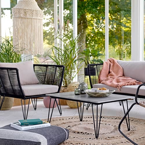 Fauteuil rembourré Mundo / Fils PVC - Bloomingville - Noir / Tissu taupe - Acier laqué, Fil PVC, Mousse, Tissu