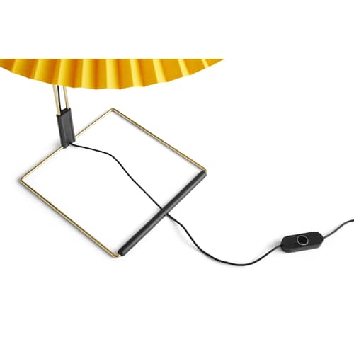 Lampe de table Matin Small LED / H 38 cm - Hay - Jaune / Laiton poli - Acier finition laiton, Coton plissé
