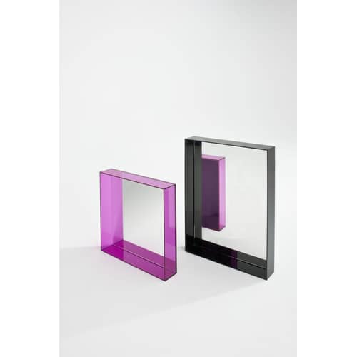 Miroir mural Only me plastique noir / L 50 x H 70 cm - Philippe Starck, 2012 - Kartell - Noir opaque brillant - Miroir, PMMA