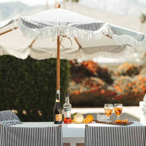 Parasol The Market bleu / Ø 210 cm - BUSINESS & PLEASURE - Rayé bleu / Laurens stripe - Bois stratifié, Toile outdoor