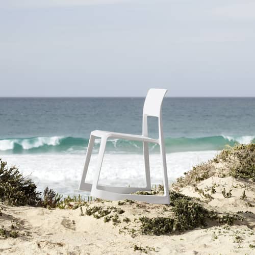 Stapelbarer Stuhl Tip Ton RE plastikmaterial grau / Recycelt - Neigbar & ergonomisch - Vitra - Grau Soft - Recyceltes Polypropylen