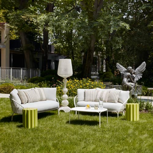 Canapé de jardin 2 places HiRay métal tissu blanc / L 162 cm - Coussins INCLUS - Kartell - Blanc / Tissu blanc - Acier galvanisé peint, Flocon de polyester, Polyuréthane, Tissu Trama