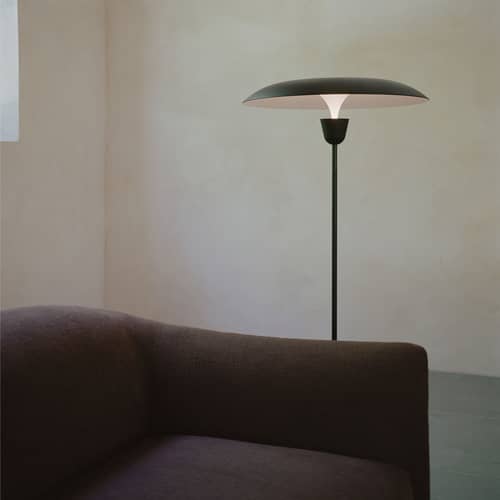 Kantarell LED Floor lamp metal black - NEW WORKS - Black & White - Aluminium, Steel