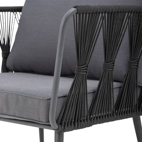 Fauteuil rembourré Pavone / Corde polyester tissée main - Bloomingville - Noir / Coussin gris foncé - Corde polyester, Métal thermolaqué, Tissu polyester