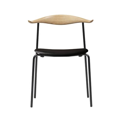 Stapelbarer Stuhl CH88P leder schwarz / Hans J. Wegner, 1955 -  Gepolsterte Ledersitzfläche - CARL HANSEN & SON - Leder dunkelbraun (Thor 306) / Eiche geölt FSC - Furnier, Leder, Massive Buche, gebeizt, rostfreier Stahl, Schaumstoff