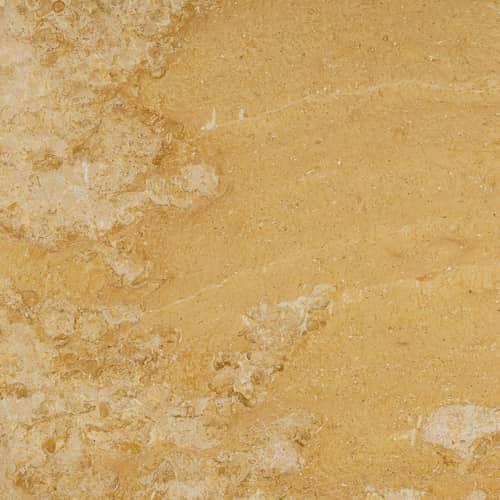 Table basse Doric marbre jaune / 80 x 80 cm - Gubi - Marbre ambre miel - Marbre