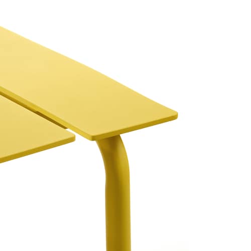 Table carrée Aligned métal jaune / By Maarten Baas - 70 x 70 cm / Aminium - valerie objects - Jaune - Aluminium thermolaqué