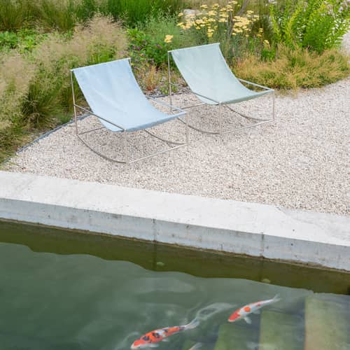 Schaukelstuhl  textil blau OUTDOOR - valerie objects - Blau / Struktur Stahl poliert Gebläuter Stahl - Outdoor-Stoff, rostfreier Stahl