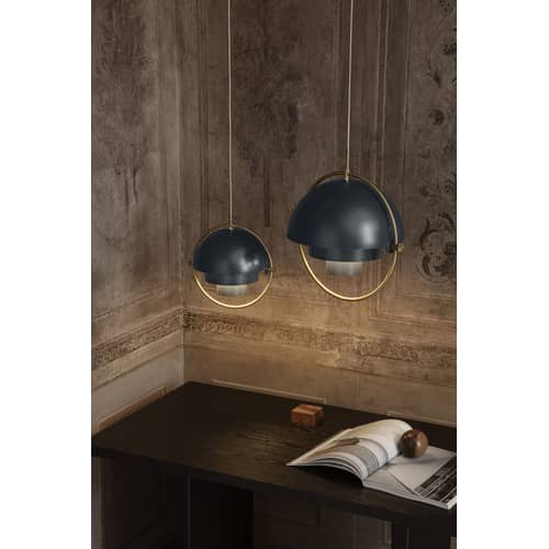 Suspension Multi-Lite Small métal bleu / Ø 25 cm - Modulable & orientable / Réédition 1972 - Gubi - Bleu nuit / Cercle laiton - Métal