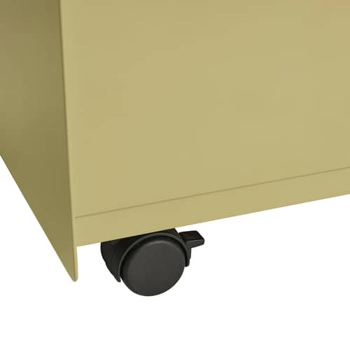 Desserte à roulettes Folded Low métal vert / 1 porte - H 61,5 cm - Muuto - Vert-beige foncé - Acier
