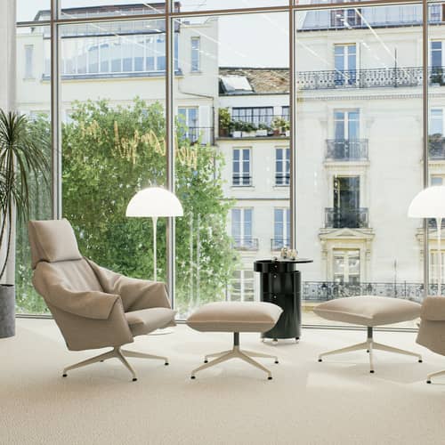 Set poltrona girevole e pouf Bascule Highback tessuto beige / Meccanismo di inclinazione - Base a 4 gambe - Vitra - Crema e marrone chiaro (tessuto Iroko) / Piede in alluminio sabbiato - Alluminio, Schiuma PU riciclabile, Tessuto